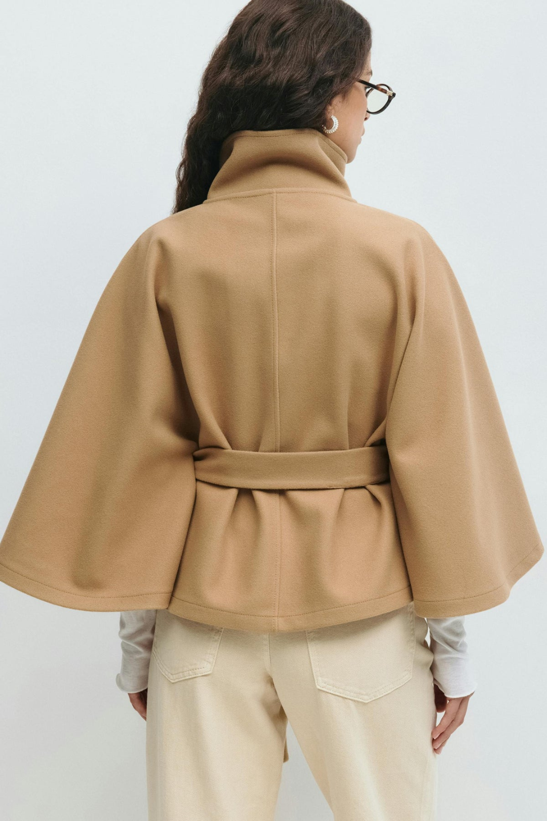 Catherine | Manteau Ceinturé à Col Haut Élégant
