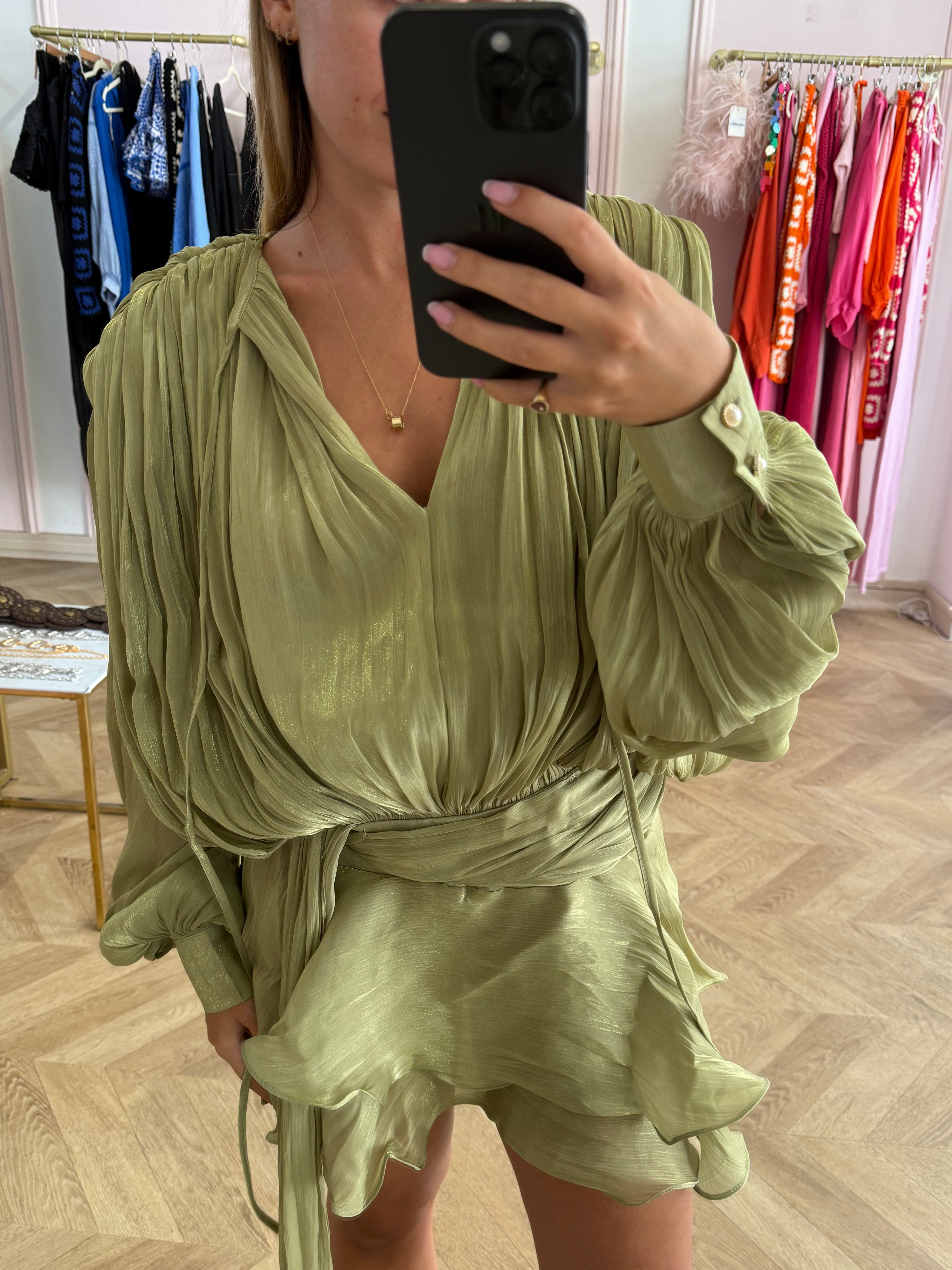 Amélia | Robe Élégante en Tissu Doux et Fluide