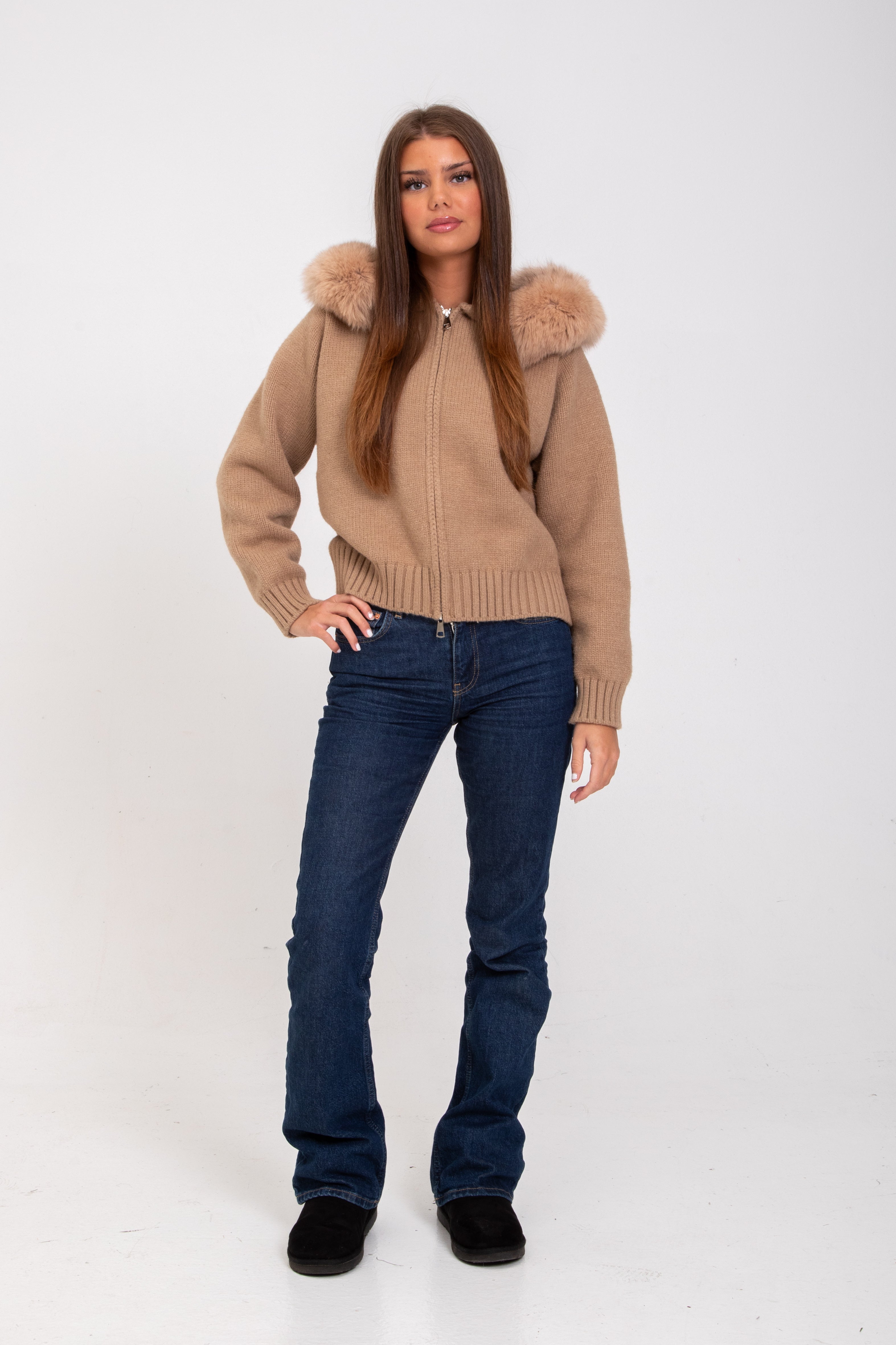 Juliette |Veste chaude et confortable avec capuche et col en fourrure